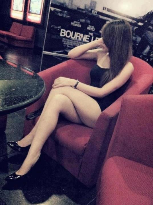 偷偷吸允老师的脚趾头vk